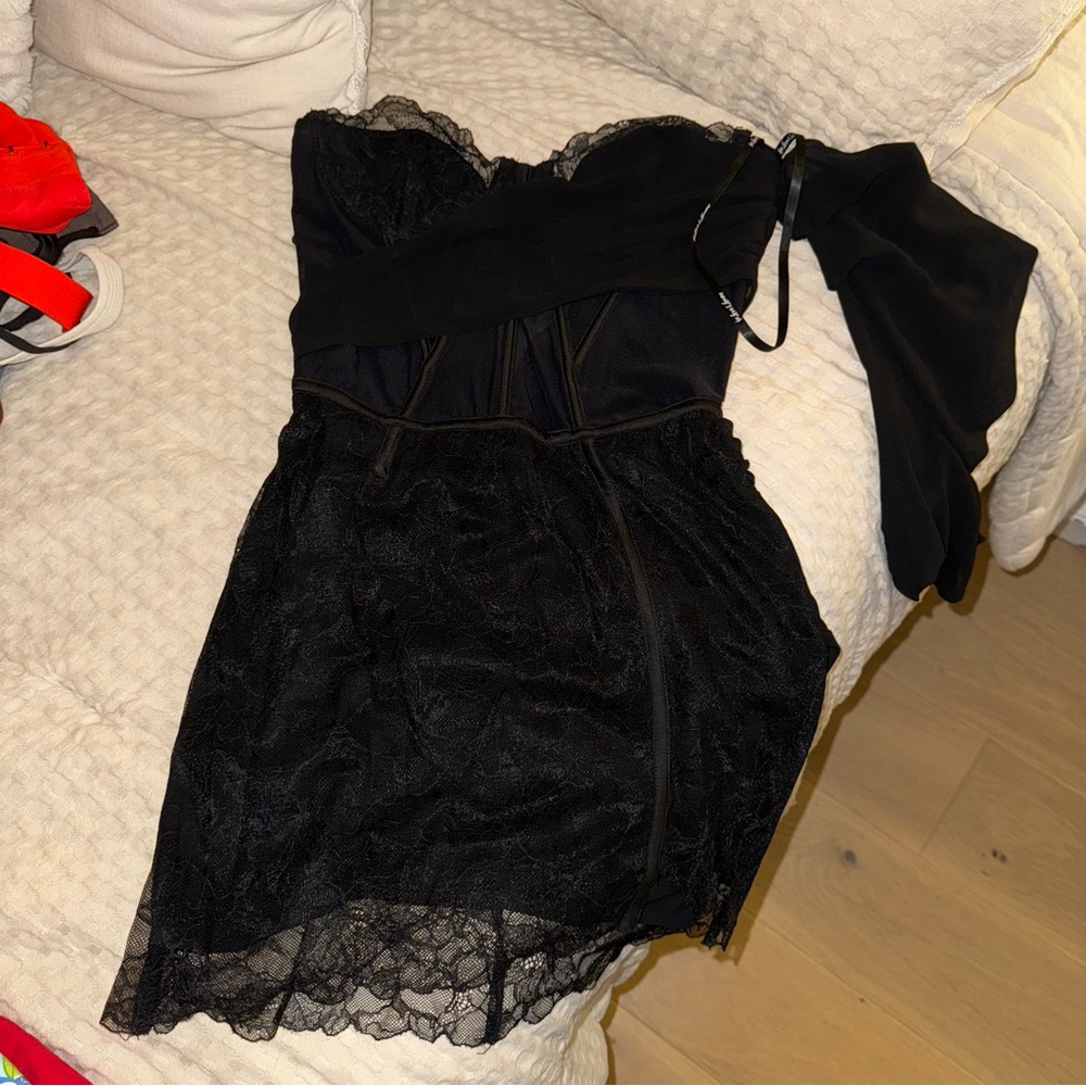 BRAND NEW REVOLVE For Love Of Lemons One Shoulder Lace Mini Dress - Picture 4 of 7